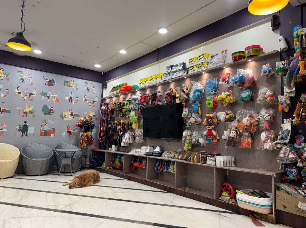Tails & Coffee Gurgaon Cafe